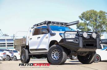 TOYOTA HILUX N80 4WD VECTOR MATTE GUN METAL